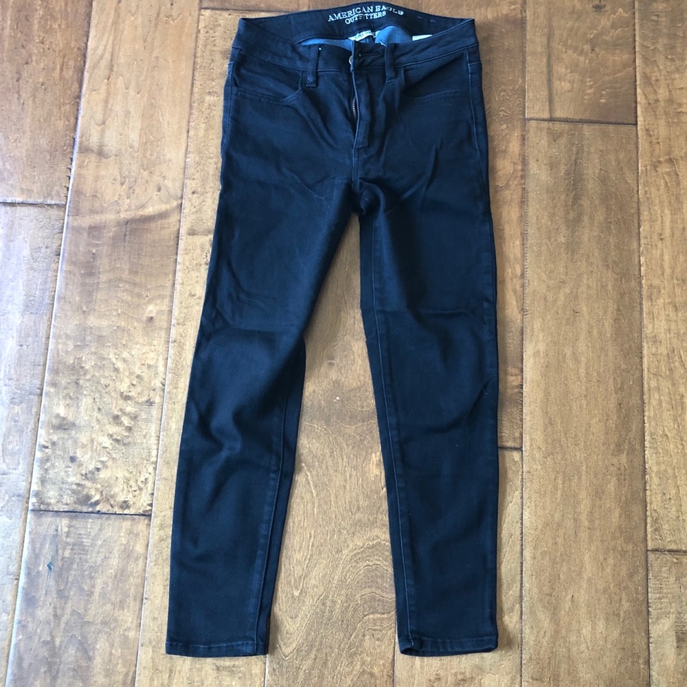 Excellent condition. American Eagle jeans size 2